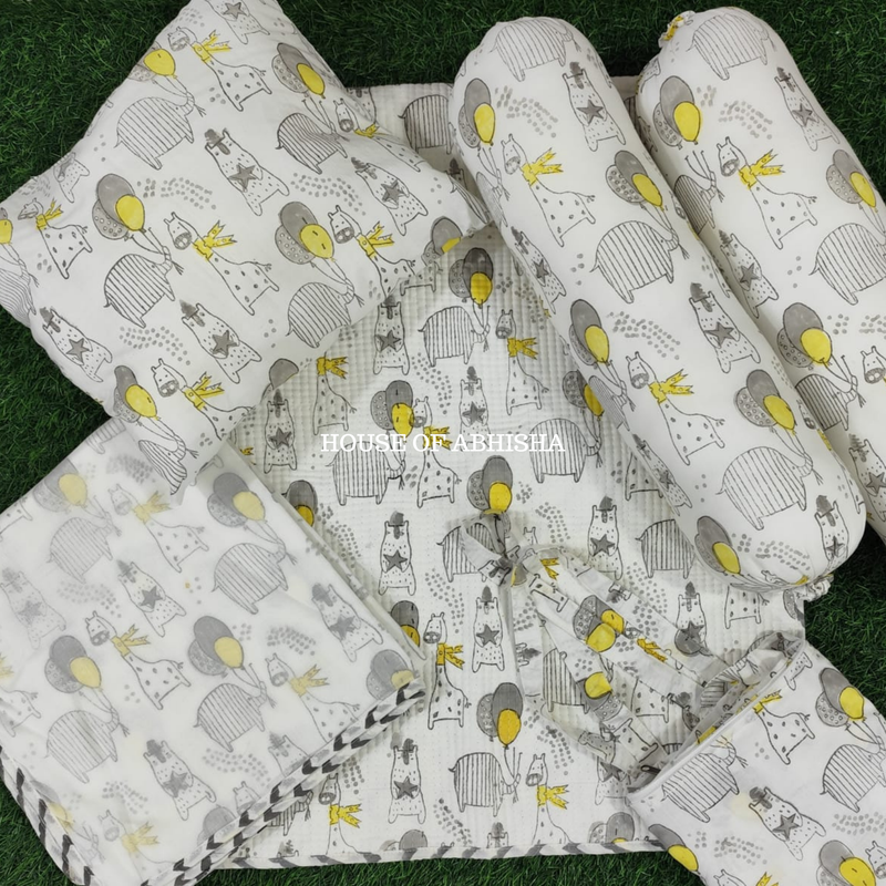 Giraffe World Hand Block Printed Baby Bedding Set