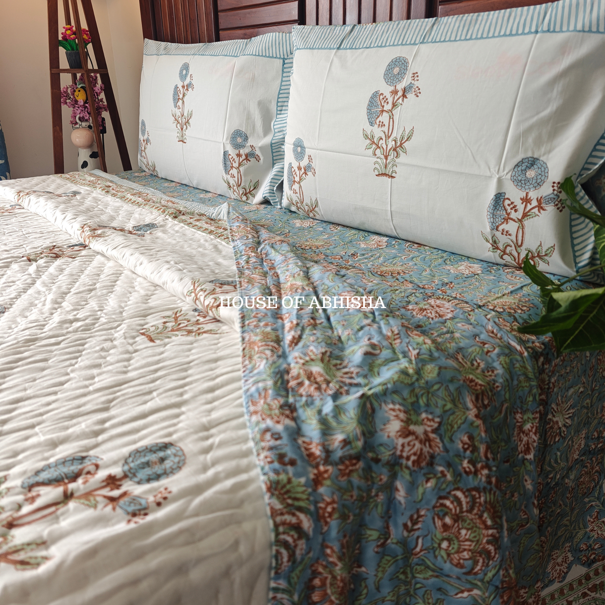 Aprajita Handblock Bedsheet + Quilt Combo Set