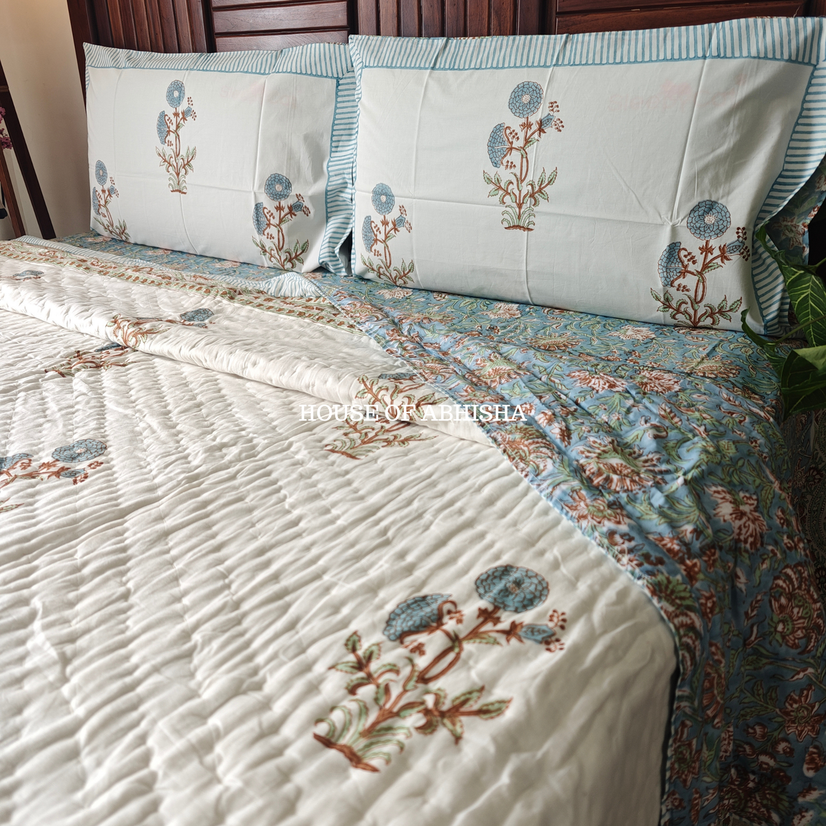 Aprajita Handblock Bedsheet + Quilt Combo Set