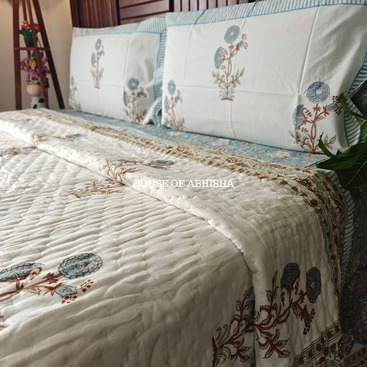 Aprajita Handblock Bedsheet + Quilt Combo Set