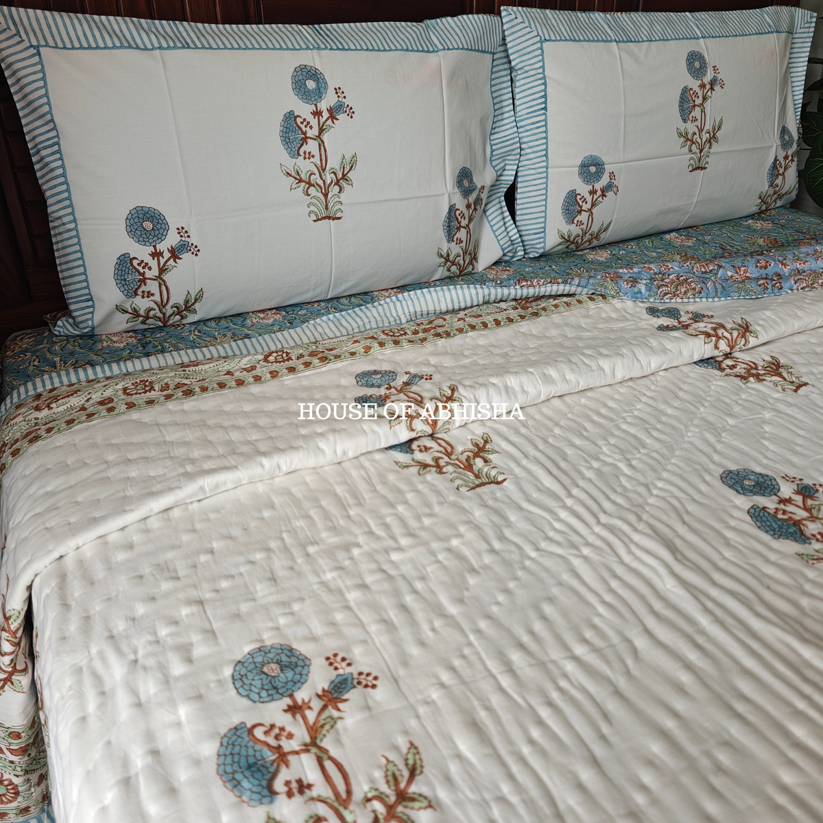 Aprajita Handblock Bedsheet + Quilt Combo Set