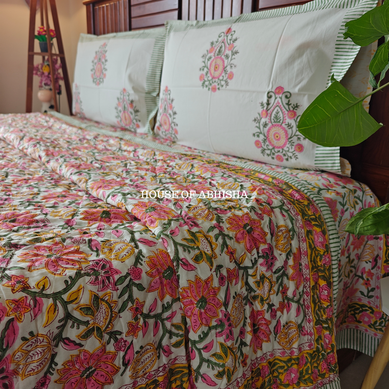 Aangan Handblock Bedsheet + Quilt Combo Set