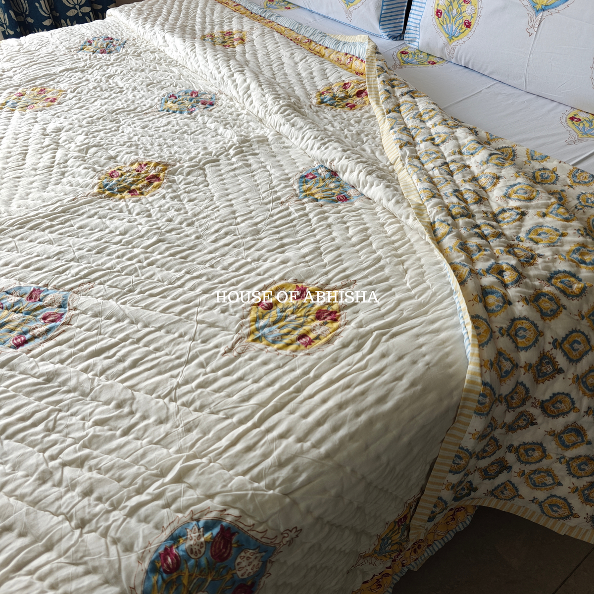 Madhavi Reversible Organic Mulmul Cotton Quilt