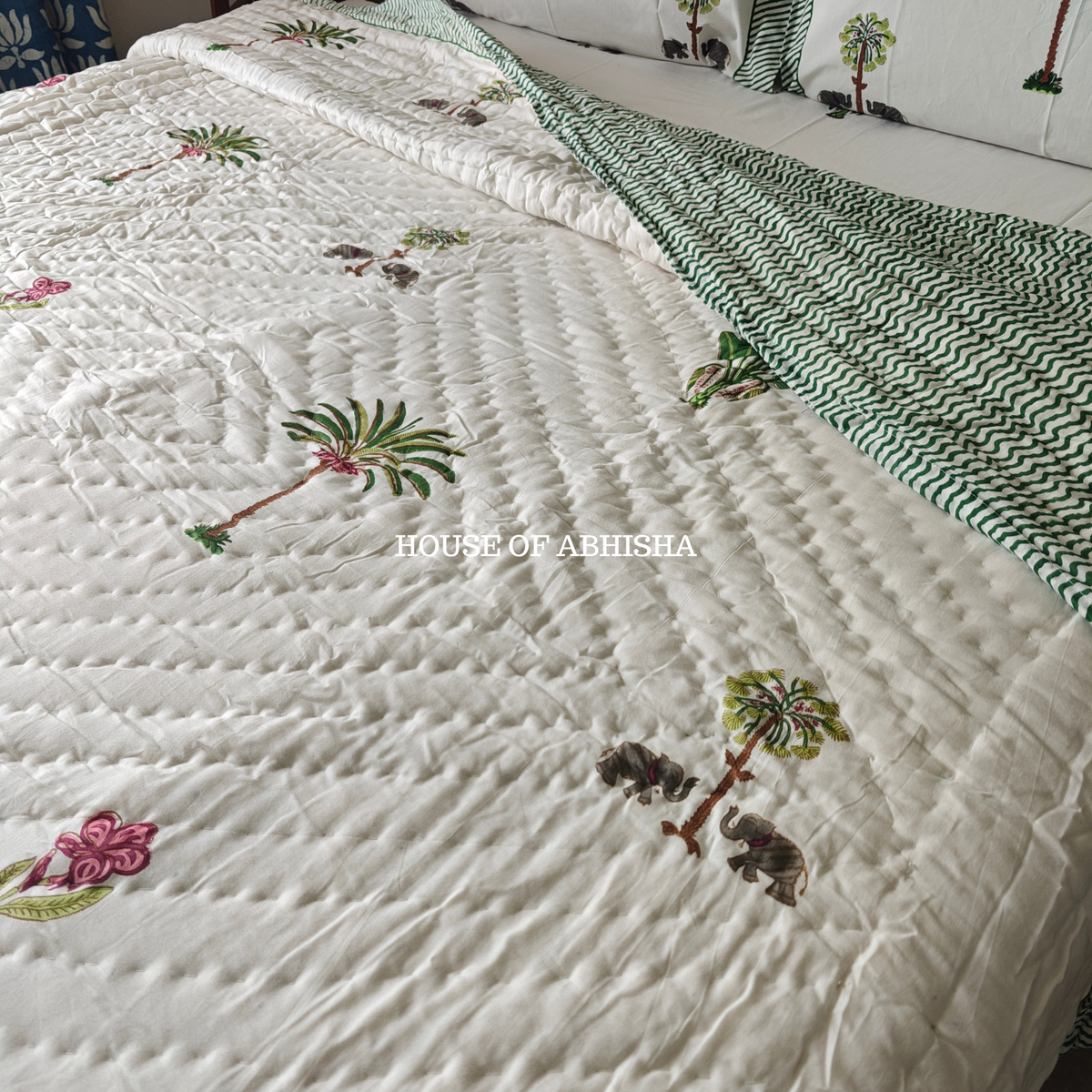Vanika Reversible Organic Mulmul Cotton Quilt