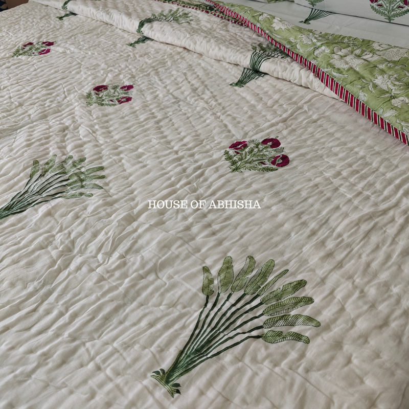 Riwaayat Reversible Organic Mulmul Cotton Quilt