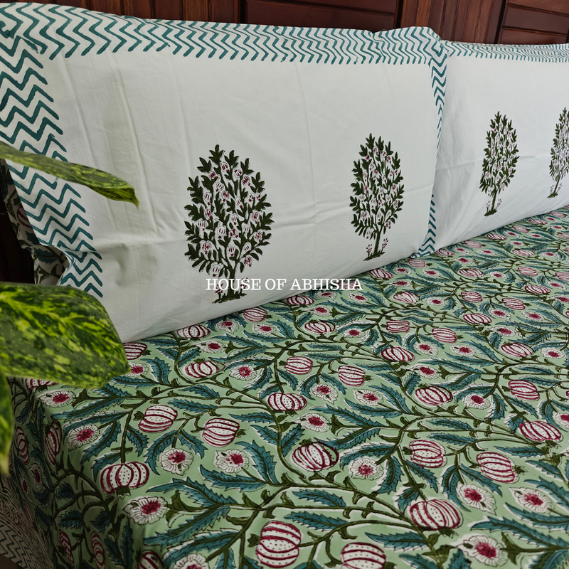 Anar Jaal Hand Block Premium Bedsheet Set