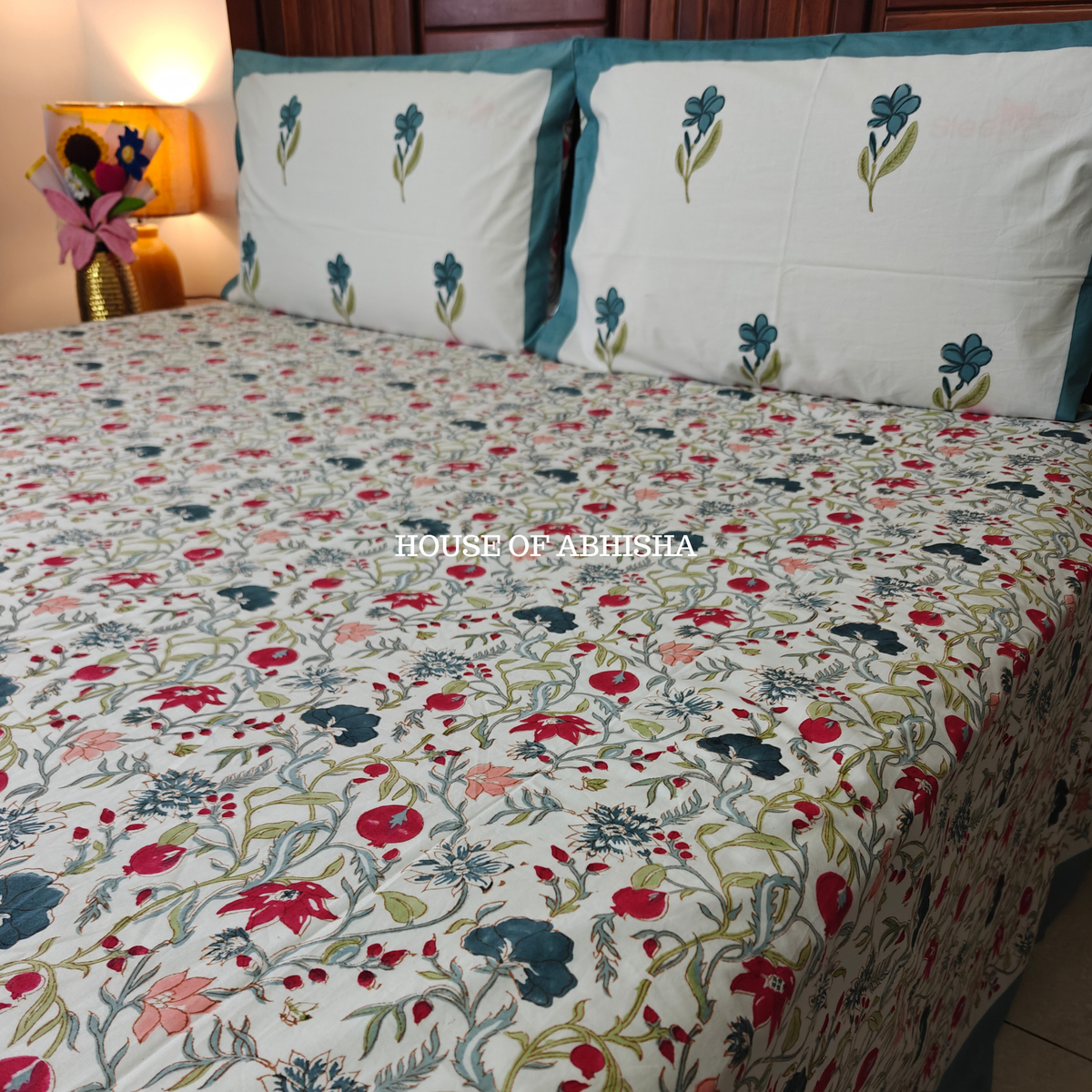 Mehfil Hand Block Premium Bedsheet Set