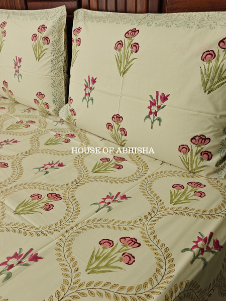 Bagh Buta Hand Block Premium Bedsheet Set (Beige Base)