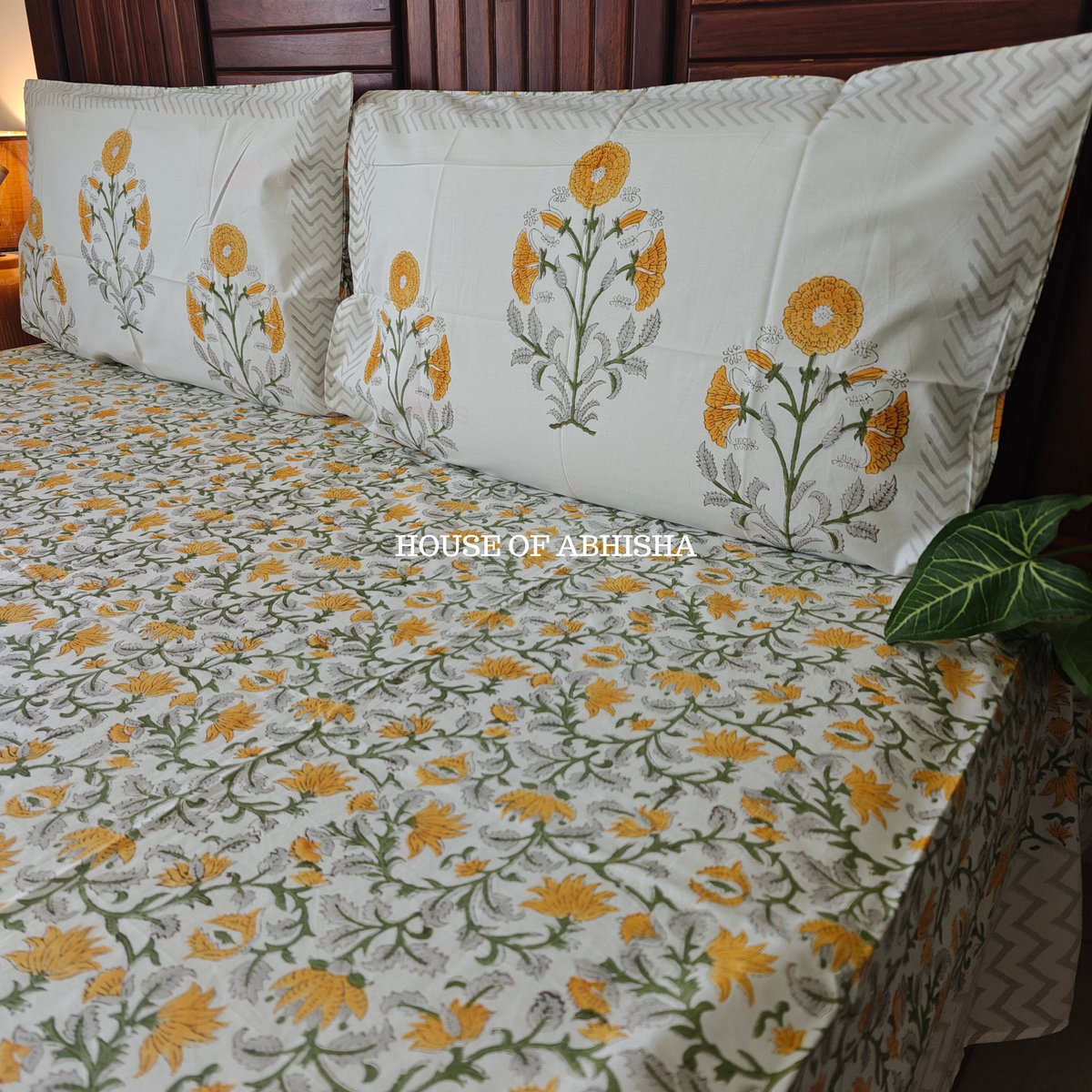 Guldasta Hand Block Premium Bedsheet Set