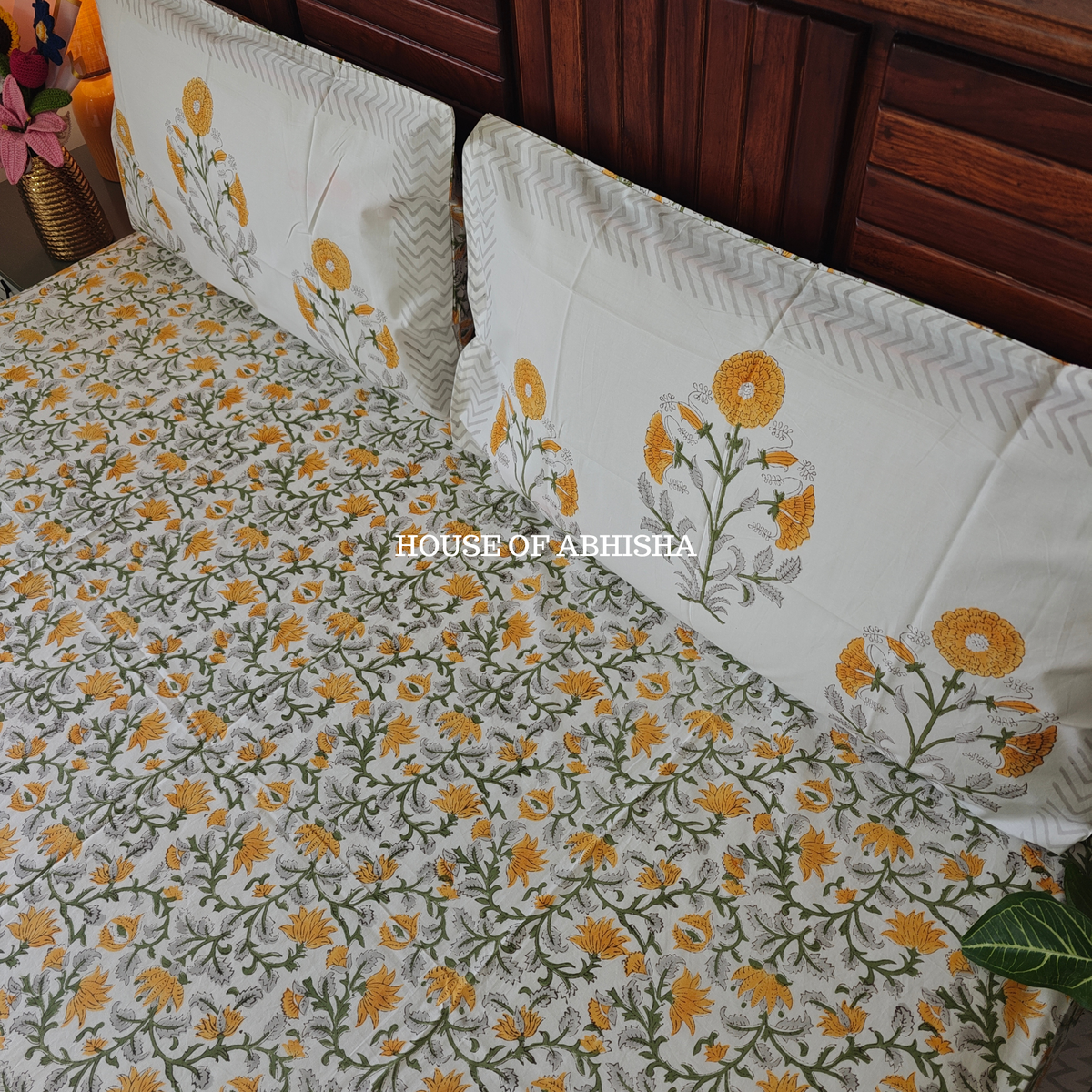 Guldasta Hand Block Premium Bedsheet Set