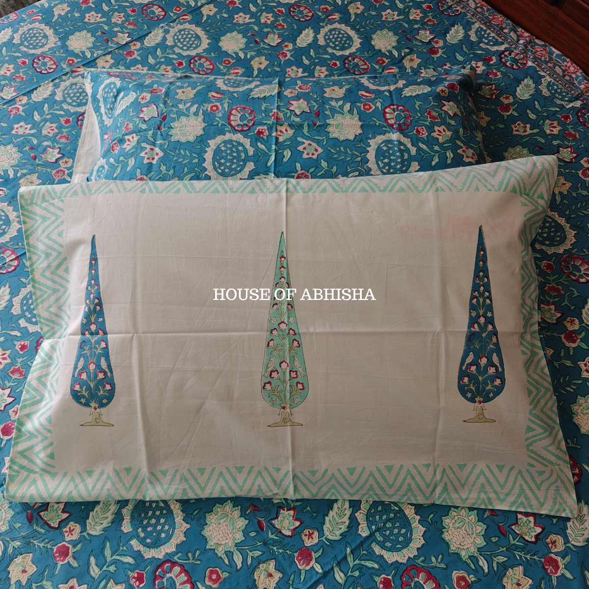 Mehfil Hand Block Premium Bedsheet Set