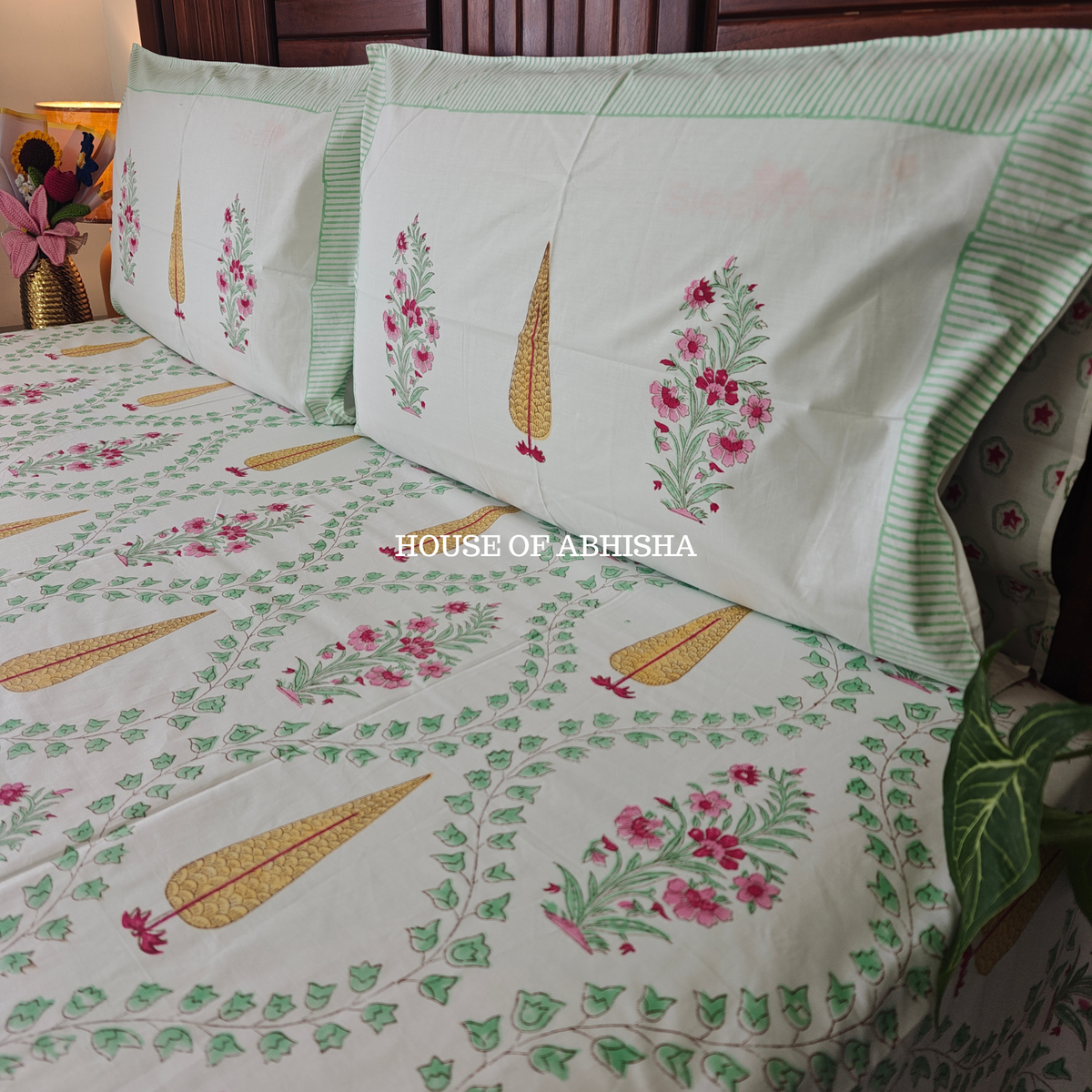 Rangbahar Hand Block Premium Bedsheet Set