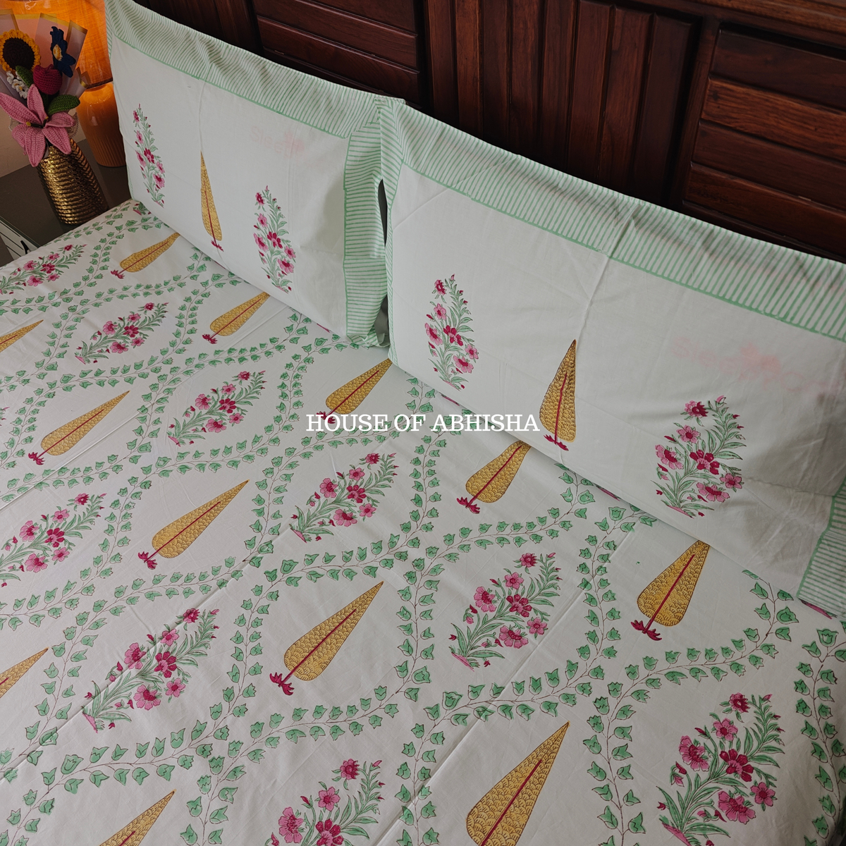 Rangbahar Hand Block Premium Bedsheet Set