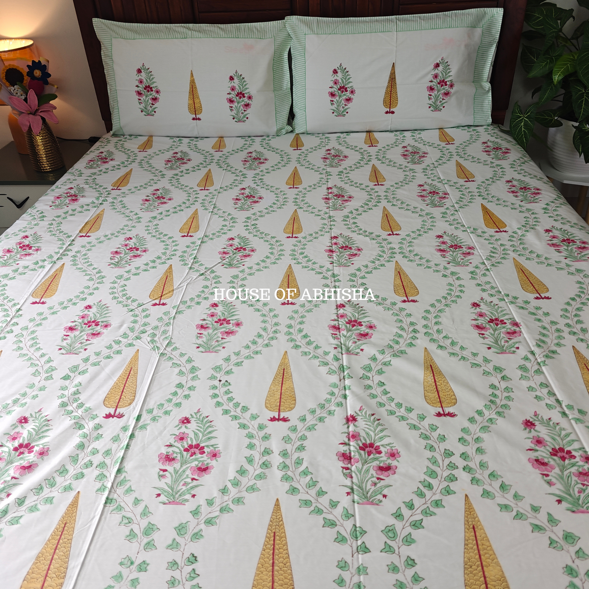 Rangbahar Hand Block Premium Bedsheet Set