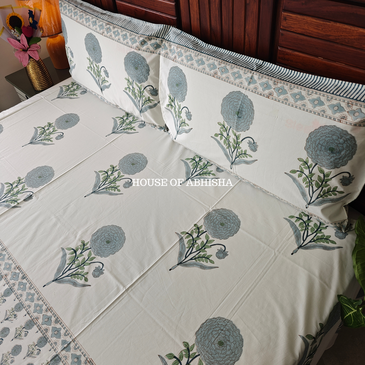 Rajnigandha Hand Block Premium Bedsheet Set