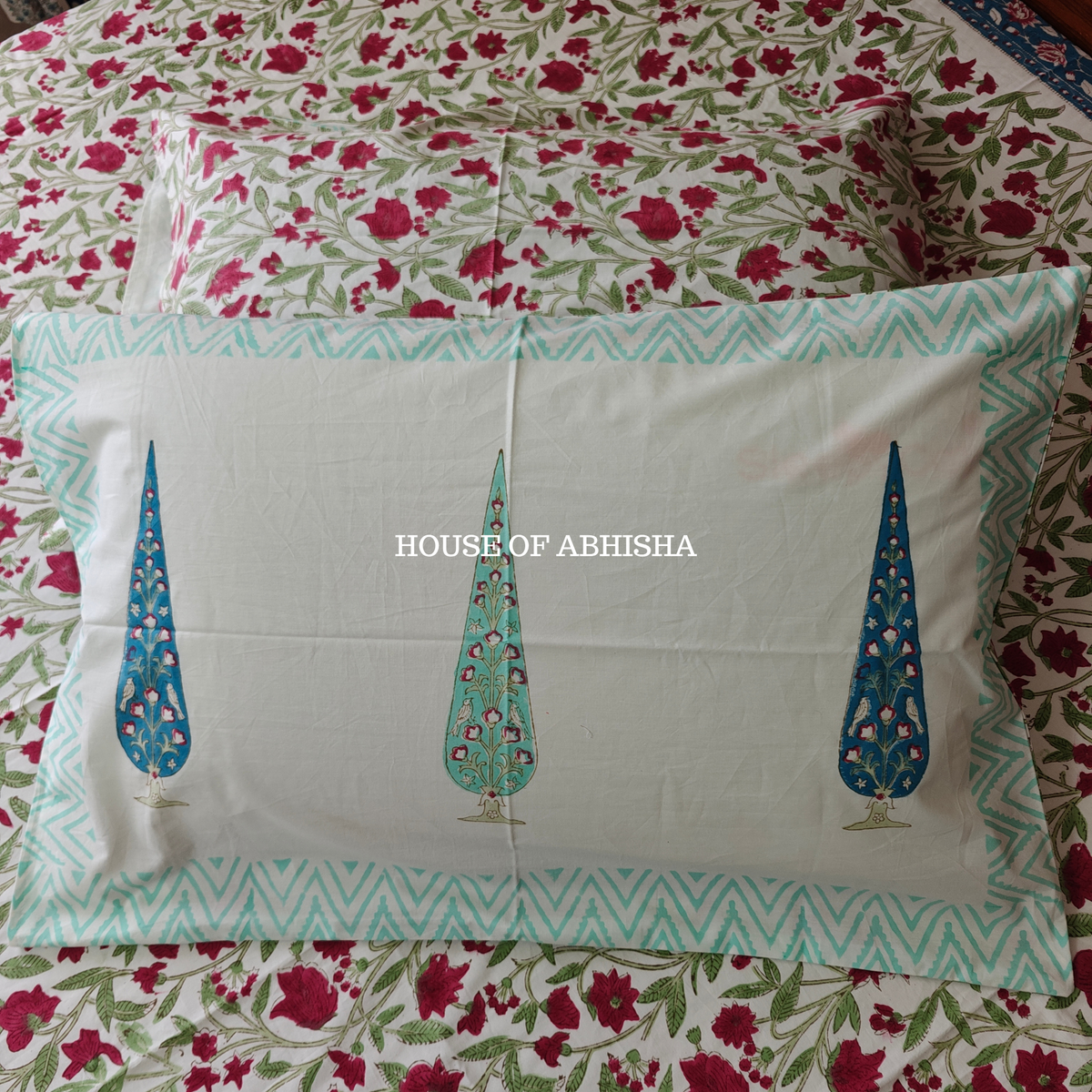 Bageecha Hand Block Premium Bedsheet Set