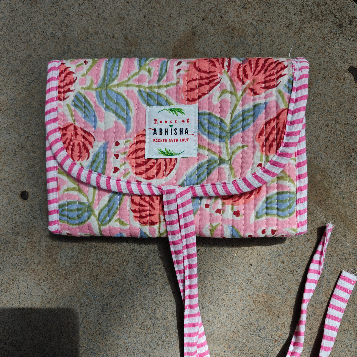 Musk Handblock Printed Quilted Foldable Pouch