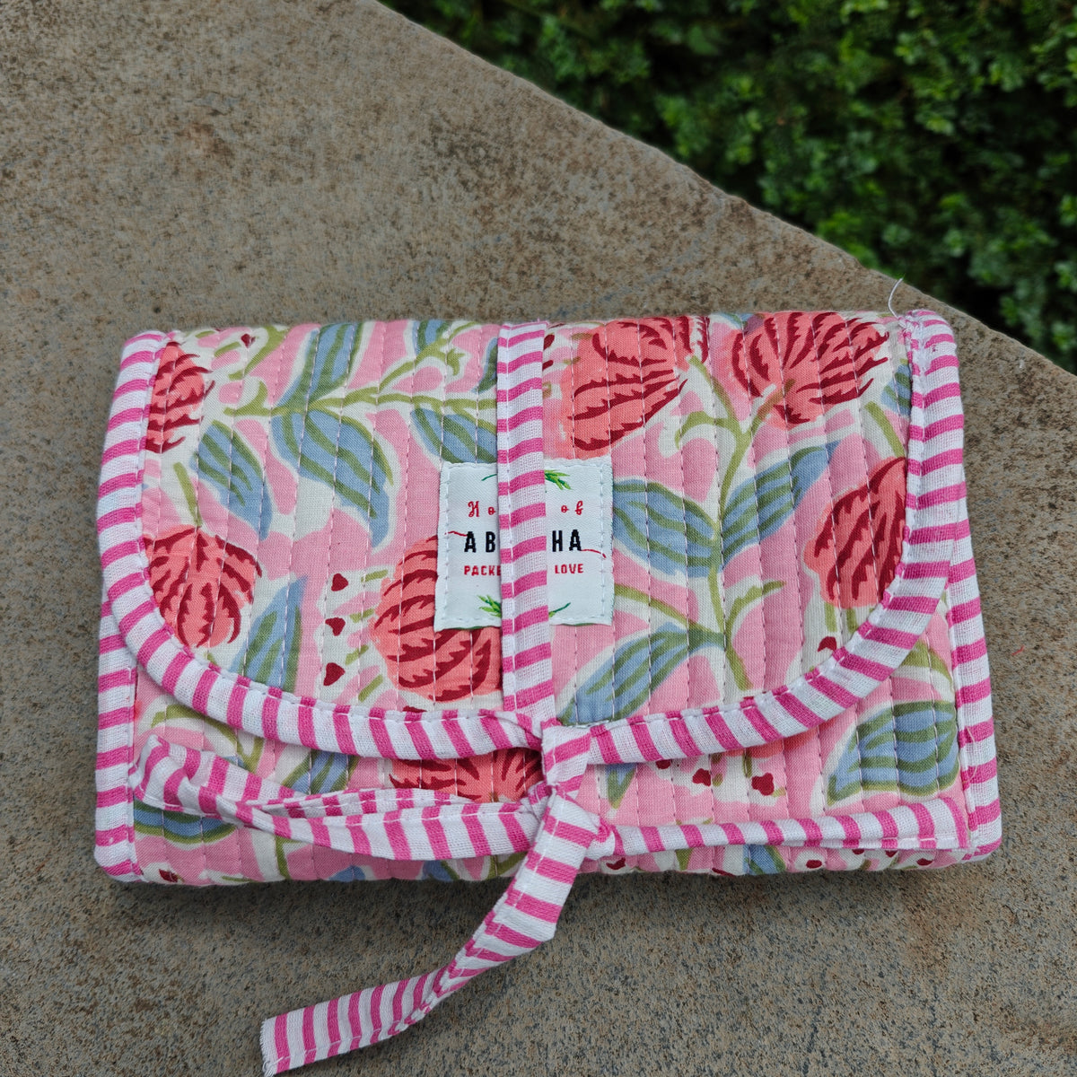 Musk Handblock Printed Quilted Foldable Pouch