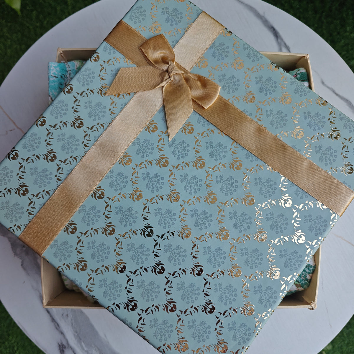 Plush Escape Gift Set