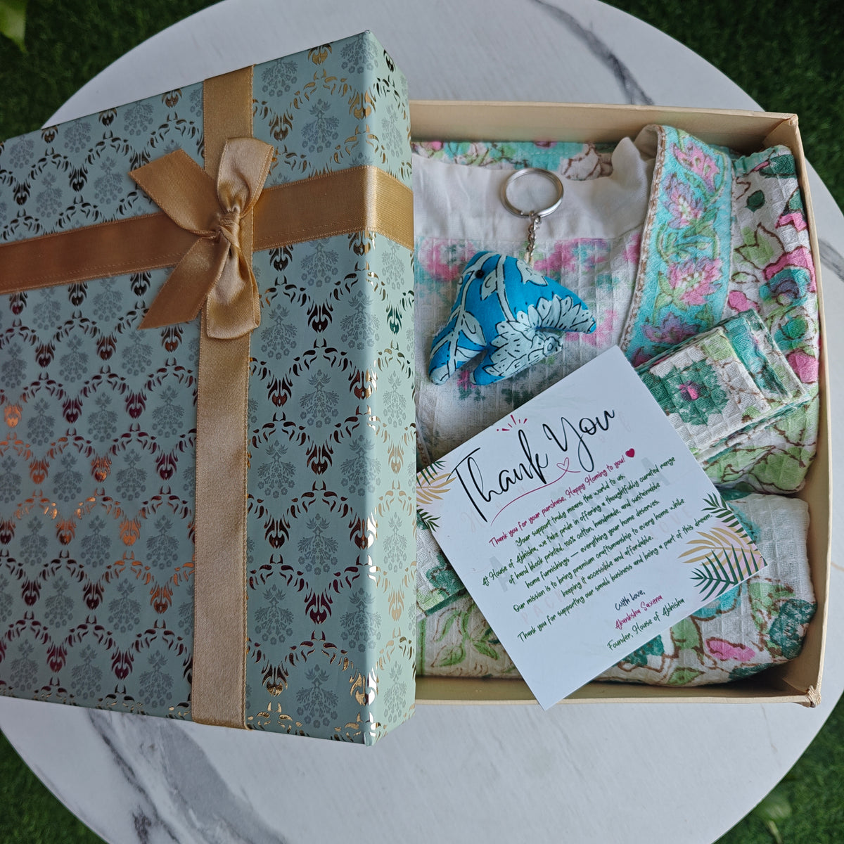Plush Escape Gift Set