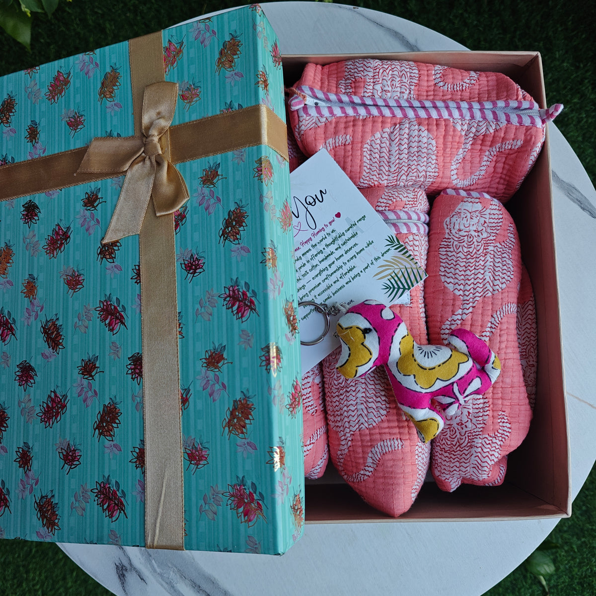 Carry-All Tote & Pouch Set